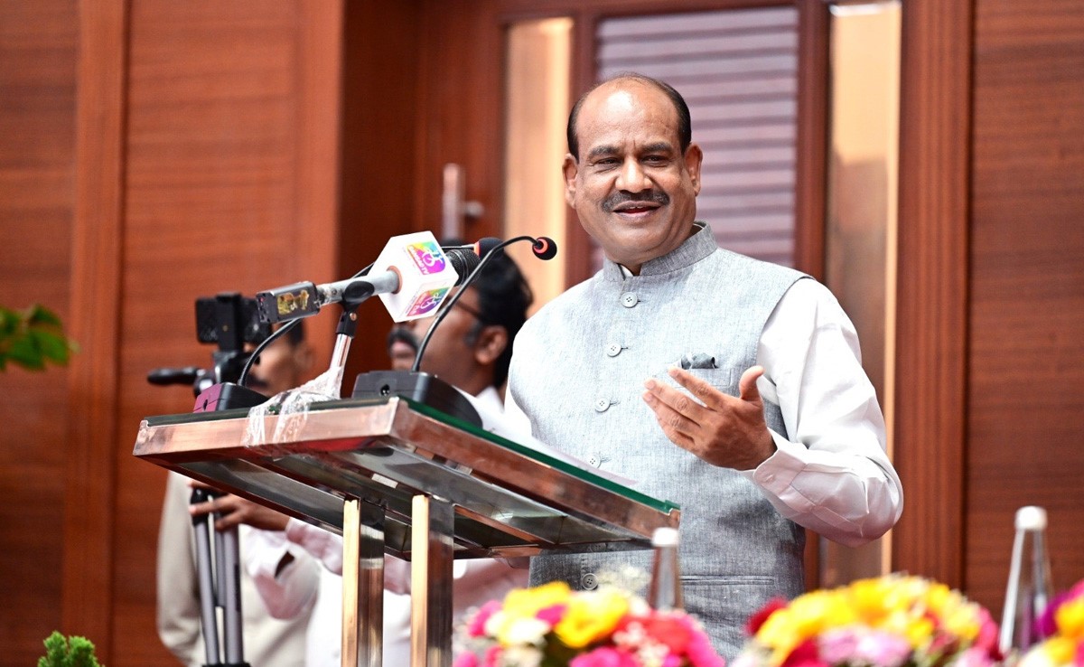 योजनाबद्ध व्यवधानों के कारण सदन की गरिमा कम हो रही : लोकसभा अध्यक्ष ओम बिरला योजनाबद्ध व्यवधानों के कारण सदन की गरिमा कम हो रही : लोकसभा अध्यक्ष ओम बिरला