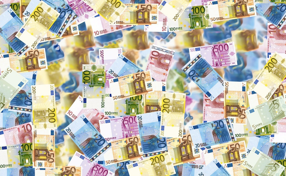 Birds Or Rivers? Europeans Can Weigh In On Themes For New Euro Notes