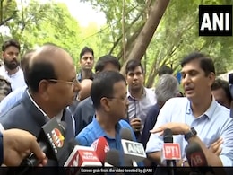 दिल्ली में बाढ़ के हालात पर कैमरे के सामने बहस करने लगे केजरीवाल के मंत्री और LG, वीडियो वायरल दिल्ली में बाढ़ के हालात पर कैमरे के सामने बहस करने लगे केजरीवाल के मंत्री और LG, वीडियो वायरल