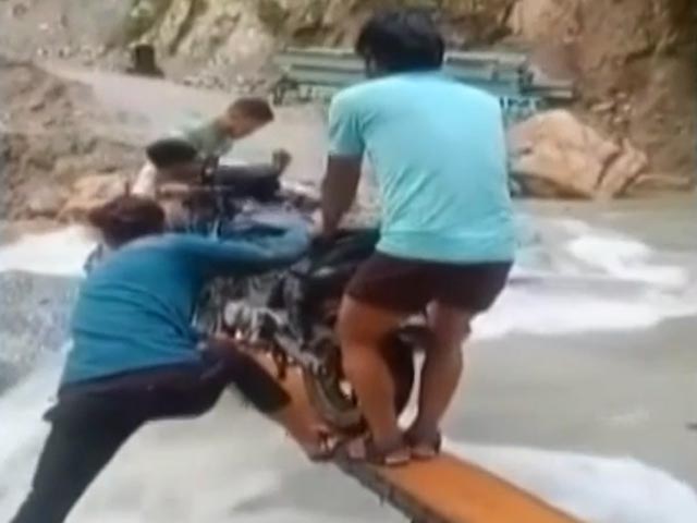 उत्तराखंड के कई इलाकों में भारी बारिश, चमोली में कनोल का रास्ता बंद