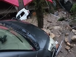 उत्तरकाशी में भारी बारिश और बादल फटने से तबाही, राहत बचाव कार्य में जुटा प्रशासन उत्तरकाशी में भारी बारिश और बादल फटने से तबाही, राहत बचाव कार्य में जुटा प्रशासन