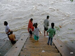 Yamuna Swells After Haryana Dam Releases Water, Some Delhi Homes Flooded Yamuna Swells After Haryana Dam Releases Water, Some Delhi Homes Flooded