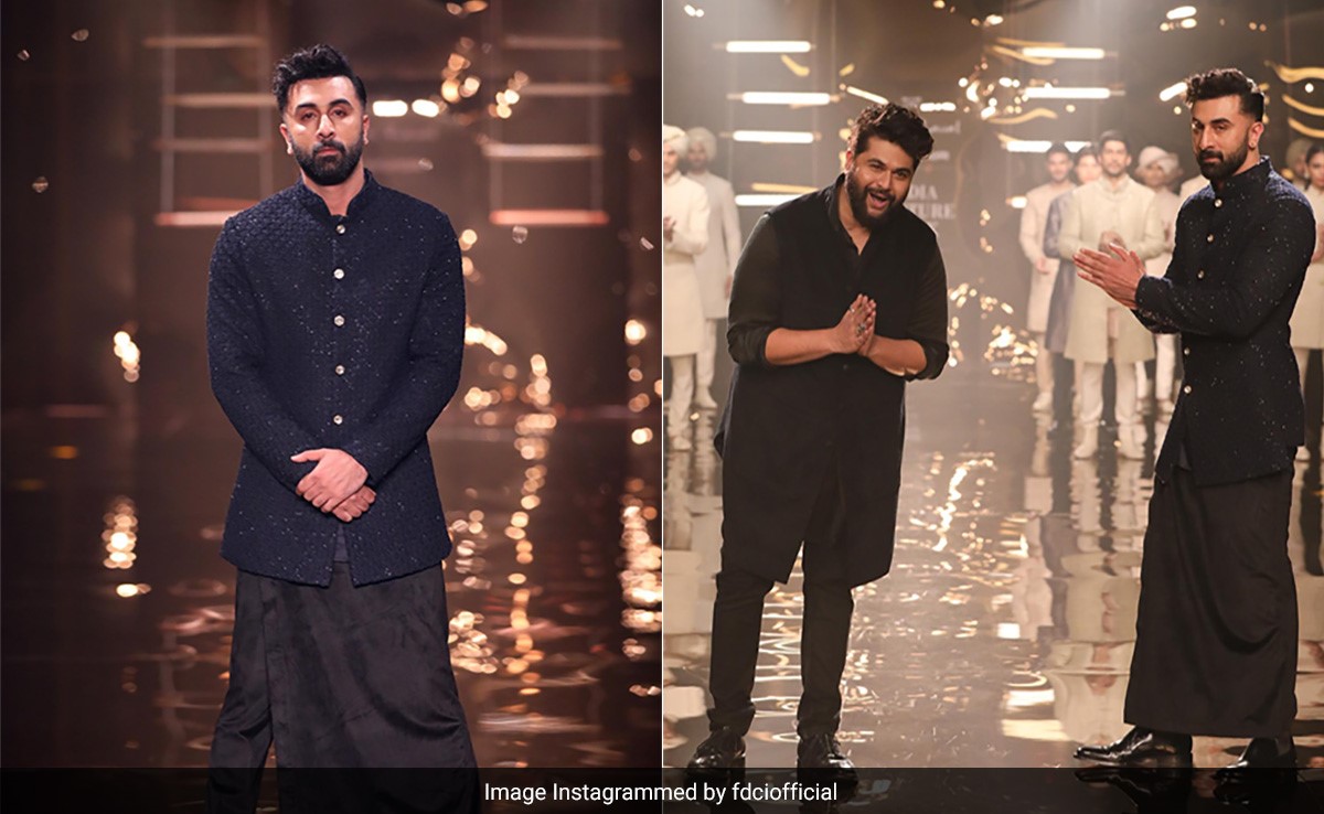 Indian Couture Week 2023: Cheers Louder Than Music For Ranbir Kapoor's "Classy" Ramp Walk In <i>Dhoti</i> Pants As Kunal Rawal's Showstopper