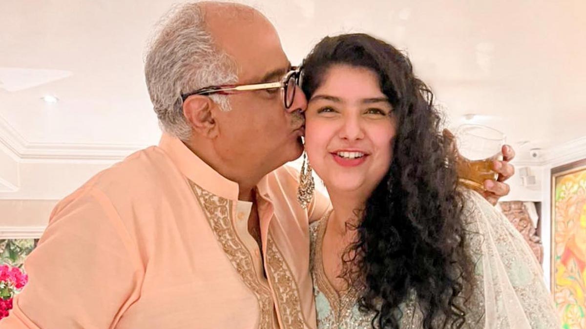Watch: Boney Kapoor Makes Daughter Anshula Kapoor's "Favourite Meal"