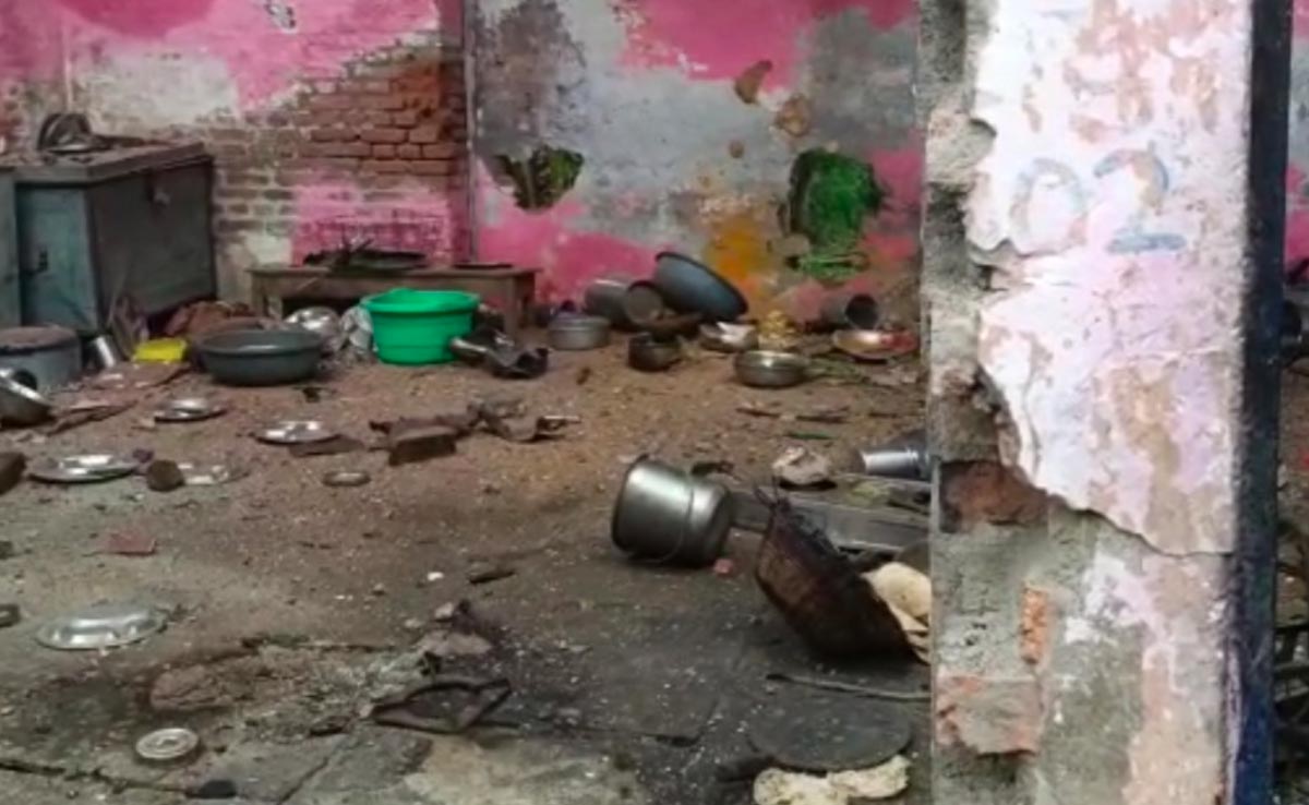 उज्जैन : स्कूल में मध्याह्न भोजन बनाते समय सिलेंडर की नली में लगी आग, टला बड़ा हादसा