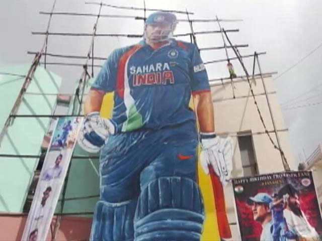 MS Dhoni's 52 Feet Cut-Out In Hyderabad Goes Viral On 42nd Birthday