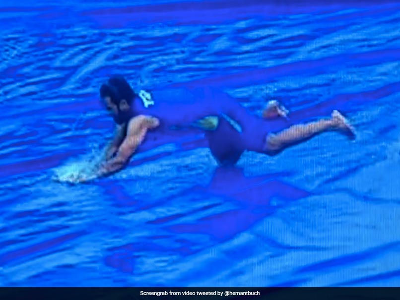 Watch: Pakistan Star Hassan Ali Makes Most Of Rain Delay During Test Against Sri Lanka. Internet Amused