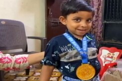 मध्य प्रदेश के इंदौर शहर के अनघ के लिए गणित और गिनती बाएं हाथ का खेल मध्य प्रदेश के इंदौर शहर के अनघ के लिए गणित और गिनती बाएं हाथ का खेल