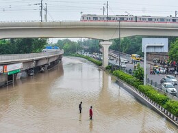 Yamuna Water Level Drops Slightly, Low-Lying Areas Still Flooded Yamuna Water Level Drops Slightly, Low-Lying Areas Still Flooded