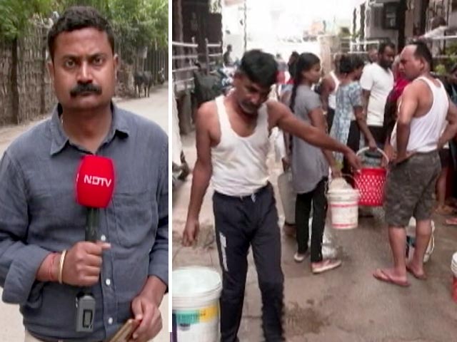 दिल्ली : वजीराबाद में कल से बिजली नहीं, बाढ़ से पीने के पानी की किल्लत | Ground Report