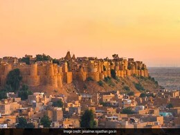 पाकिस्तान से तनाव के बीच बाड़मेर और जैसलमेर में लगाया गया लॉकडाउन पाकिस्तान से तनाव के बीच बाड़मेर और जैसलमेर में लगाया गया लॉकडाउन