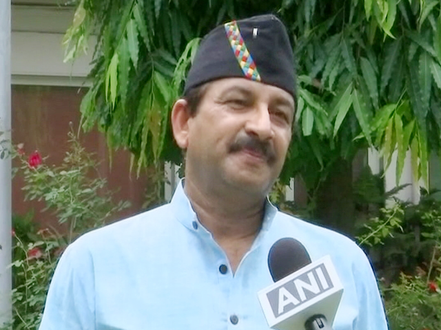 विपक्षी दलों की बैठक में शामिल होने को लेकर मनोज तिवारी ने केजरीवाल पर साधा निशाना