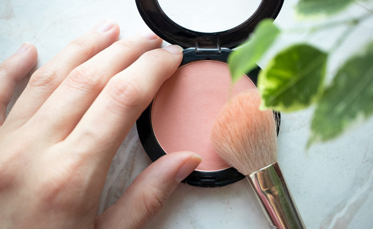 Get That Sun-Kissed Glow With These Blushes And Save Upto 7% In Rewards