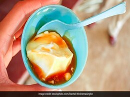 बालों को बनाना है सिल्की और शाइनी तो दही में मिलाकर लगा लीजिए ये 4 चीजें, बाल ना चमक जाएं तो कहना  बालों को बनाना है सिल्की और शाइनी तो दही में मिलाकर लगा लीजिए ये 4 चीजें, बाल ना चमक जाएं तो कहना