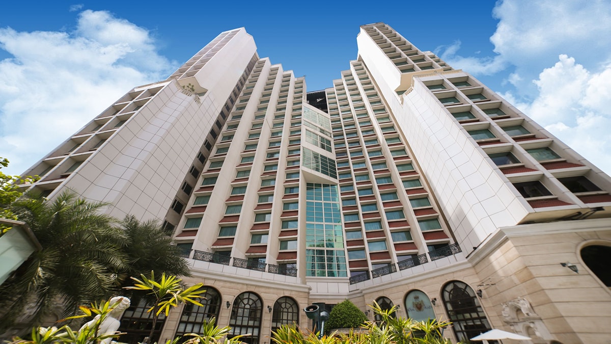 The Royal Plaza Hotel: Where History Meets Luxury For An Enchanting ...