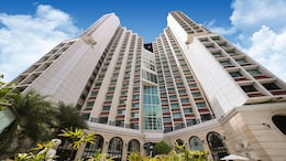 The Royal Plaza Hotel: Where History Meets Luxury For An Enchanting Staycation