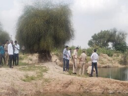 प्रेमी युगल ने मौत को लगाया गले, गांव के तालाब में कूदकर की आत्महत्या  प्रेमी युगल ने मौत को लगाया गले, गांव के तालाब में कूदकर की आत्महत्या