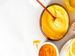 बेजान त्वचा को निखार देती है हल्दी, इन 5 Turmeric फेस पैक्स को बनाकर लगा सकती हैं आप बेजान त्वचा को निखार देती है हल्दी, इन 5 Turmeric फेस पैक्स को बनाकर लगा सकती हैं आप