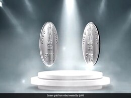 प्रधानमंत्री नरेंद्र मोदी ने जी-20 बैठकों पर दो स्मारक सिक्का और दो डाक टिकट जारी किया प्रधानमंत्री नरेंद्र मोदी ने जी-20 बैठकों पर दो स्मारक सिक्का और दो डाक टिकट जारी किया