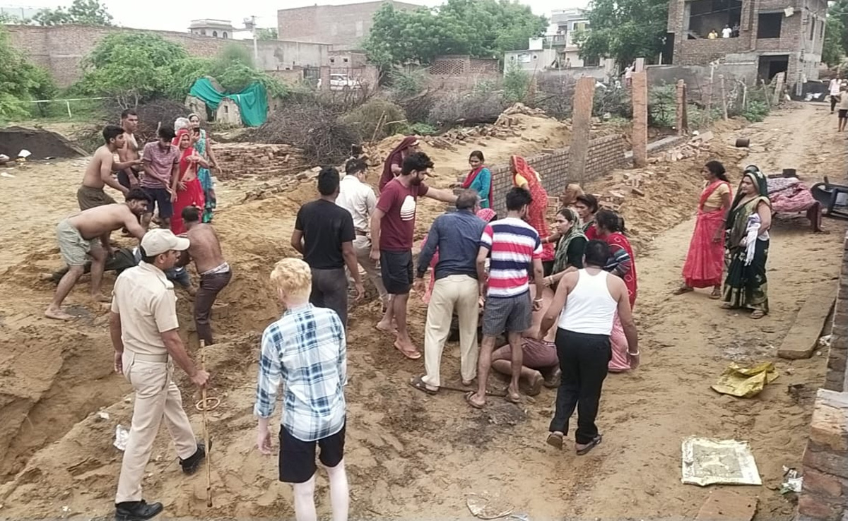 जमीन विवाद में परिवार के लोगों के बीच झड़प, पुलिस ने चार को लिया हिरासत में