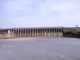 कभी भी खोले जा सकते हैं जबलपुर में बरगी डैम के गेट, नर्मदा के किनारे रहने वालों के लिए हाई अलर्ट जारी कभी भी खोले जा सकते हैं जबलपुर में बरगी डैम के गेट, नर्मदा के किनारे रहने वालों के लिए हाई अलर्ट जारी