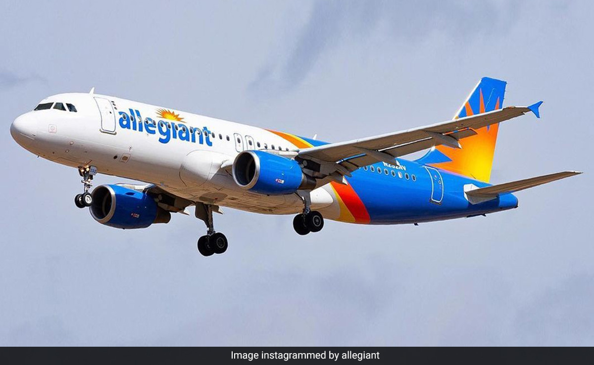 Passengers Left With "Broken Bones" After US Flight Suffers Severe Turbulence