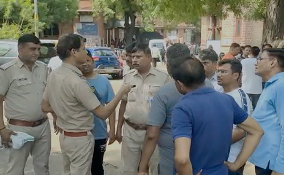 अलवर के शिवाजी पार्क के पास लापता व्यक्ति का शव बरामद, आत्महत्या की आशंका