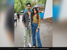 'गुम हैं किसी के प्यार में' का आया नया प्रोमो, ईशान और सवि के ट्रैक को लोगों ने बताया कॉपी, कहा- 'सीरियल को अलविदा कहने...' 'गुम हैं किसी के प्यार में' का आया नया प्रोमो, ईशान और सवि के ट्रैक को लोगों ने बताया कॉपी, कहा- 'सीरियल को अलविदा कहने...'