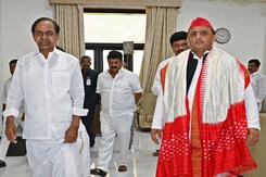 Amid Maharashtra Turmoil, Akhilesh Yadav's Meet With KCR In Telangana Amid Maharashtra Turmoil, Akhilesh Yadav's Meet With KCR In Telangana