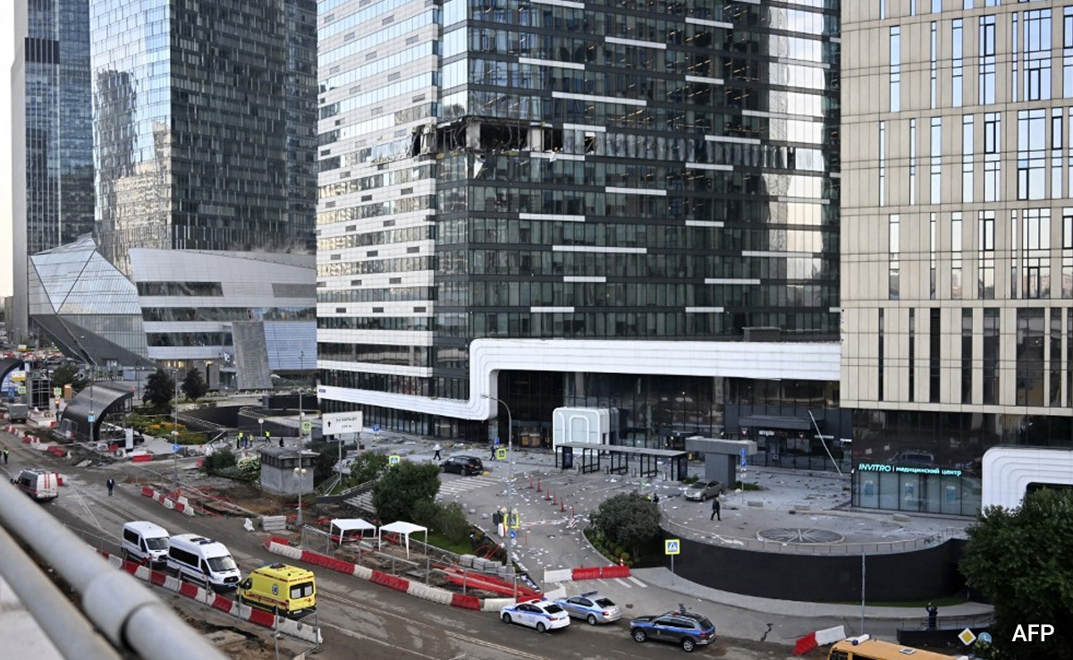 Moscow Airport Closed Briefly As Ukraine Drone Attack Damages 2 Buildings