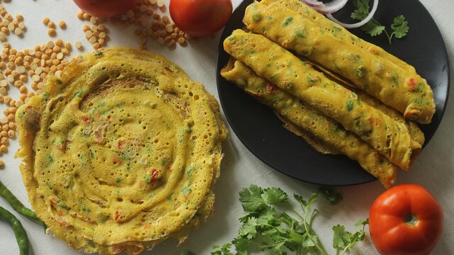 She says in the video, "The easiest desi protein-rich breakfast hack,.."