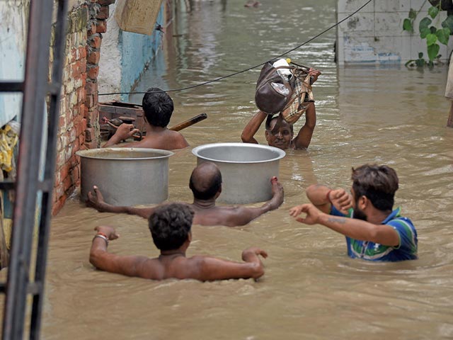 दिल्ली : तीन वाटर ट्रीटमेंट प्लांट किए गए बंद, हो सकती है पीने के पानी की किल्लत