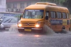 Delhi, UP Sees Heavy Rain, Yamuna Crosses Danger Mark Again Delhi, UP Sees Heavy Rain, Yamuna Crosses Danger Mark Again