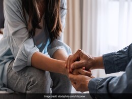 रिश्ते को मजबूत बनाती हैं कपल्स की कुछ आदतें, आपका रिलेशनशिप भी बना रहेगा प्यारभरा  रिश्ते को मजबूत बनाती हैं कपल्स की कुछ आदतें, आपका रिलेशनशिप भी बना रहेगा प्यारभरा