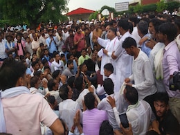 दौसा में मनीराम मीणा की मौत के मामले को लेकर गुस्साए लोग उतरे सड़कों पर दौसा में मनीराम मीणा की मौत के मामले को लेकर गुस्साए लोग उतरे सड़कों पर