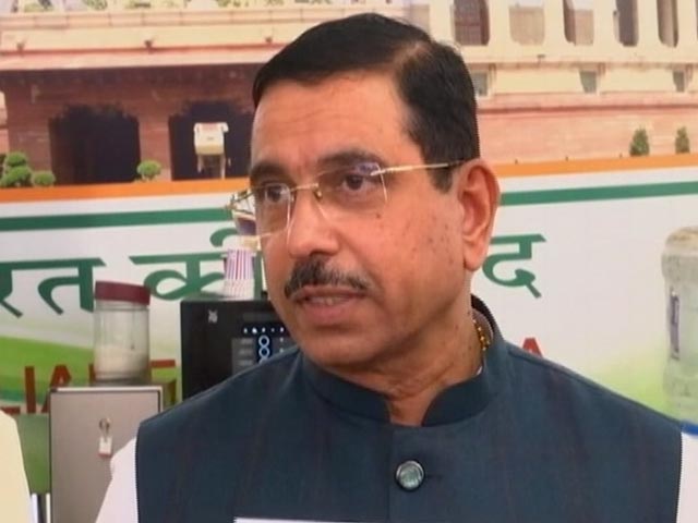 प्रहलाद जोशी ने बताया- PM मोदी ने विपक्षी गठबंधन ‘इंडिया’ पर कैसे साधा निशाना