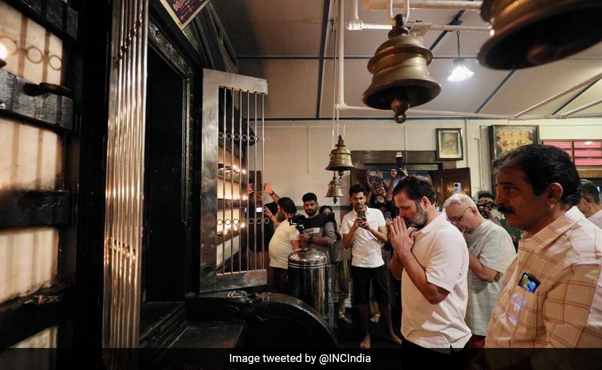 Rahul Gandhi Offers Prayer At Sri Viswambhara Temple In Kottakkal