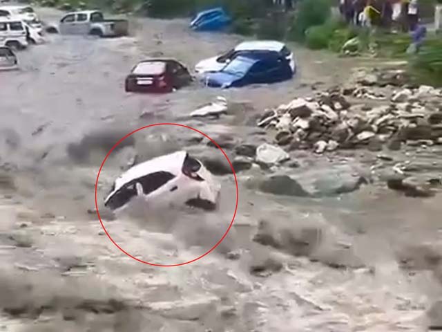 Video: Sudden Water Level Rise Washes Away Cars In Himachal Tourist Spot
