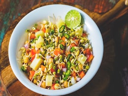 स्प्राउट्स खाने से आंख की रोशनी से लेकर बाल का झड़ना जाता है रुक, और भी हैं कई फायदे जानें यहां स्प्राउट्स खाने से आंख की रोशनी से लेकर बाल का झड़ना जाता है रुक, और भी हैं कई फायदे जानें यहां
