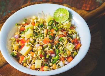 5 Protein-Rich Recipes You Can Make In 5 Minutes 5 Protein-Rich Recipes You Can Make In 5 Minutes