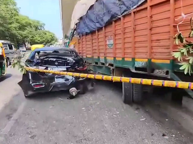 अजमेरः चेकिंग के दौरान ट्रक ने परिवहन विभाग के वाहन में मारी टक्कर, इंस्पेक्टर सहित 4 जवान घायल