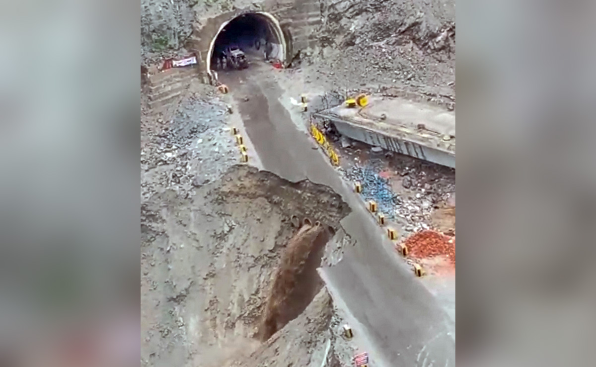 Jammu-Srinagar National Highway Closed Due To Landslide