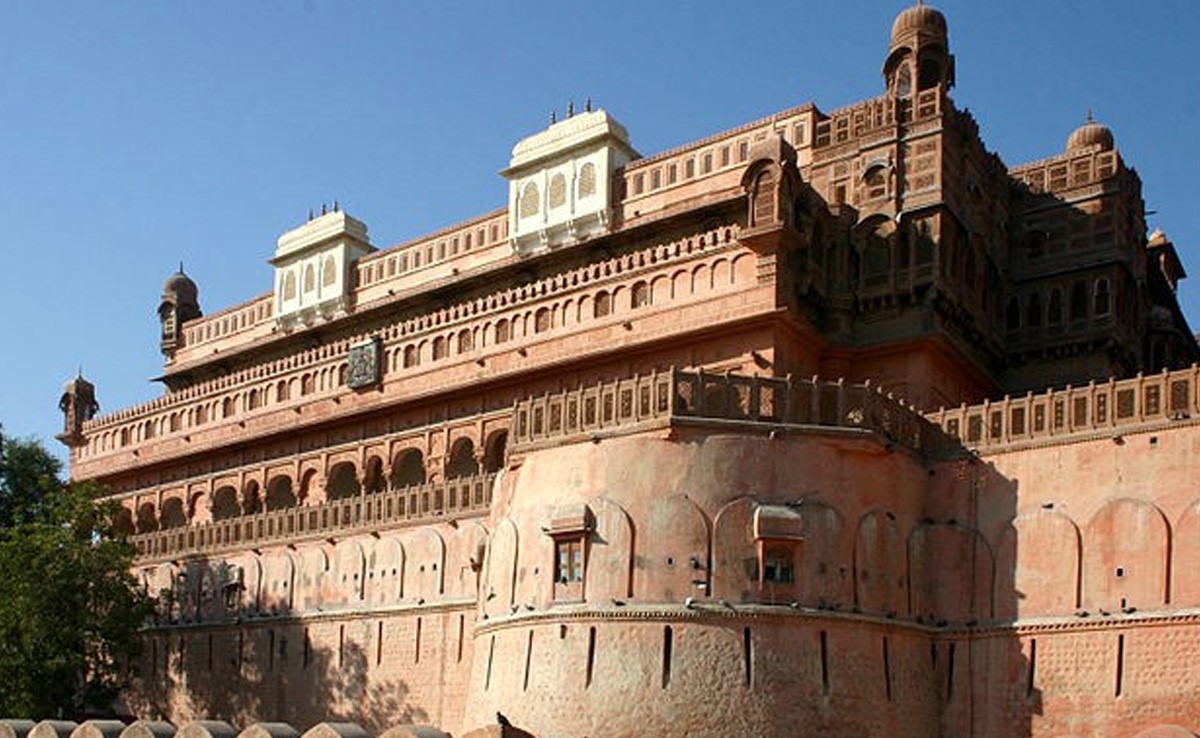 भुजिया के ज़ायके से ऊंट महोत्‍सव के रोमांच तक का मजा लीजिए बीकानेर में