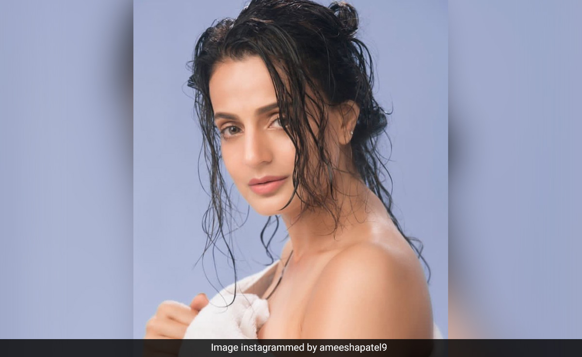 Ameesha Patel On Being Called "Snob": "I Was The Outsider, Did Not Gossip"