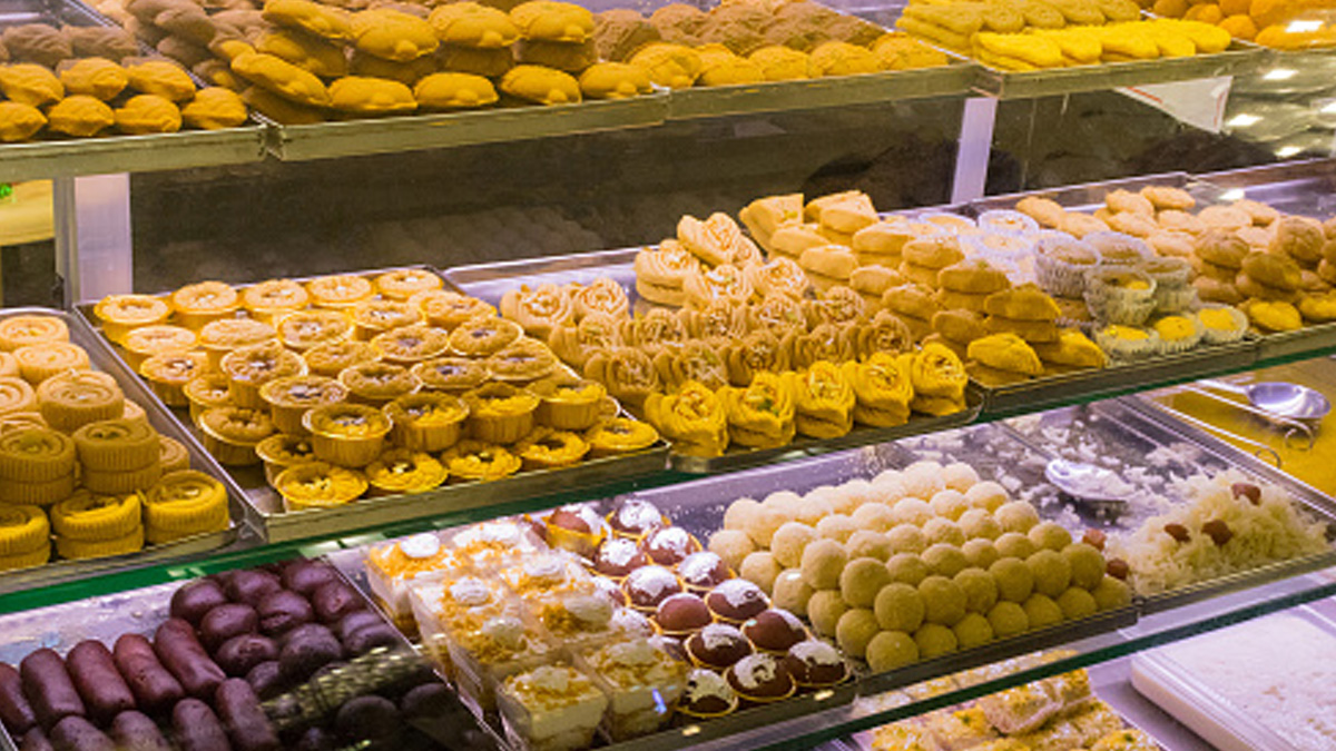 अलवर में सिंथेटिक मिठाई : मिल्क केक पनीर के 5 कारखानों पर छापा, मालिकों से पूछताछ जारी