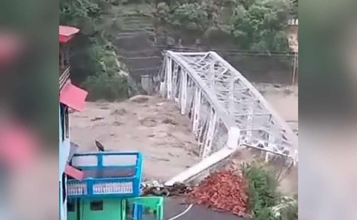 2000 Tourists Stuck In Kasol Evacuated: Himachal Pradesh Chief Minister