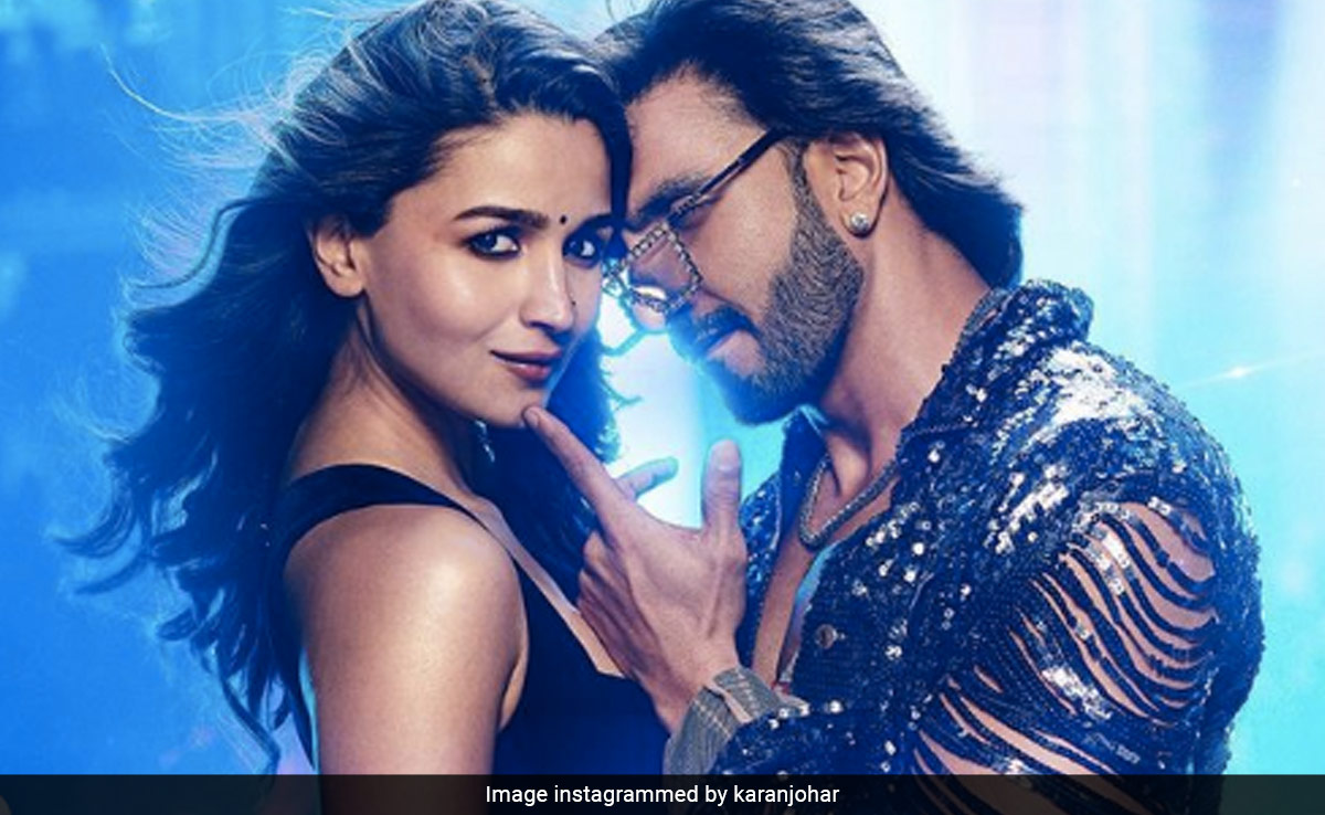 <i>Rocky Aur Rani Kii Prem Kahaani</i> Review: Shiny But Shallow Family Drama