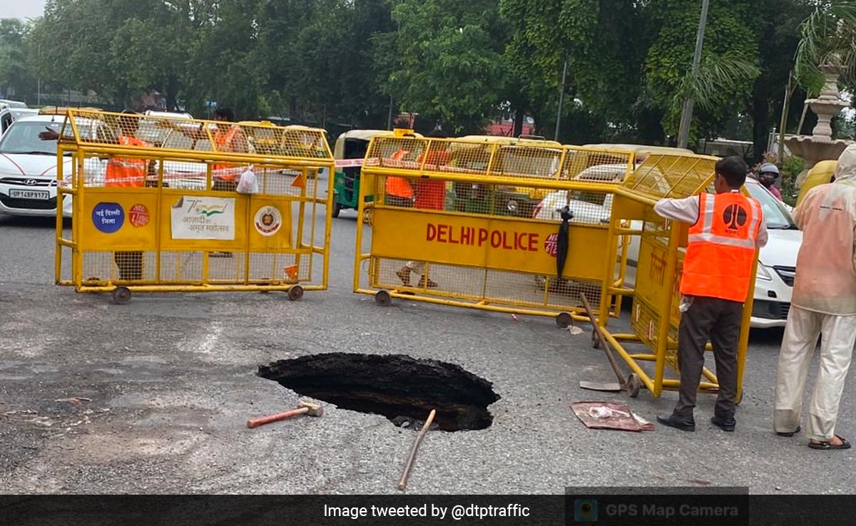 After Road Cave-In Incidents, Delhi Orders Inspection Of Drains, Pipelines
