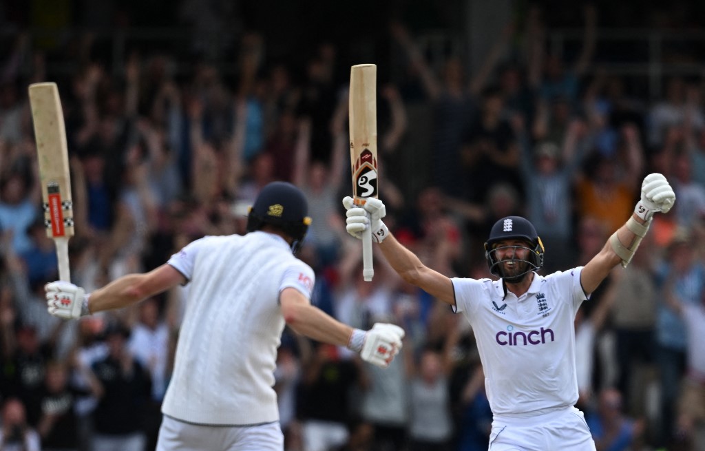 ENG vs AUS 4th Test: इंग्लैंड के 'बैजबॉल' ने निकाला ऑस्ट्रेलिया का दम, टूटा सालों पुराना रिकॉर्ड