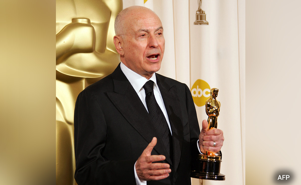 Alan Arkin, Star Of <i>Little Miss Sunshine</i>, Dies At 89